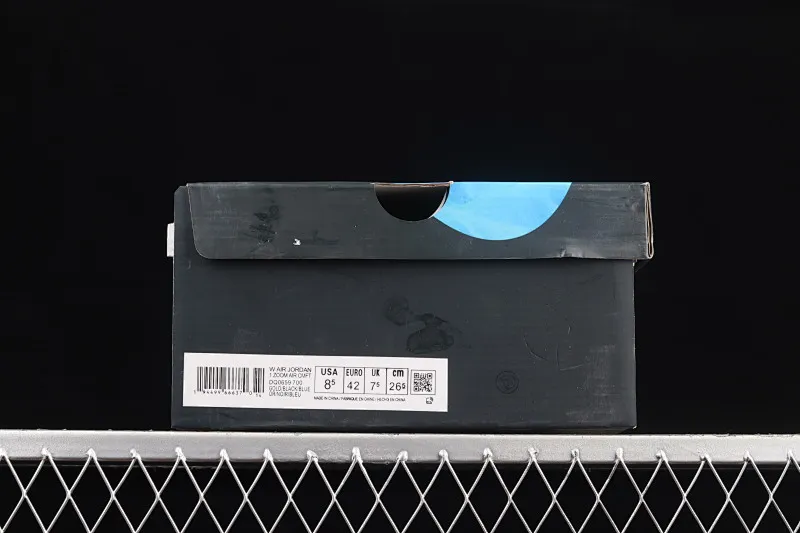All categories Air Jordan Jordan series basketball shoes Air Jordan 1 High Air Jordan 1 Zoom CMFT AJ1 Joe 1 black gold blue hook basketball shoes DQ0659-700
